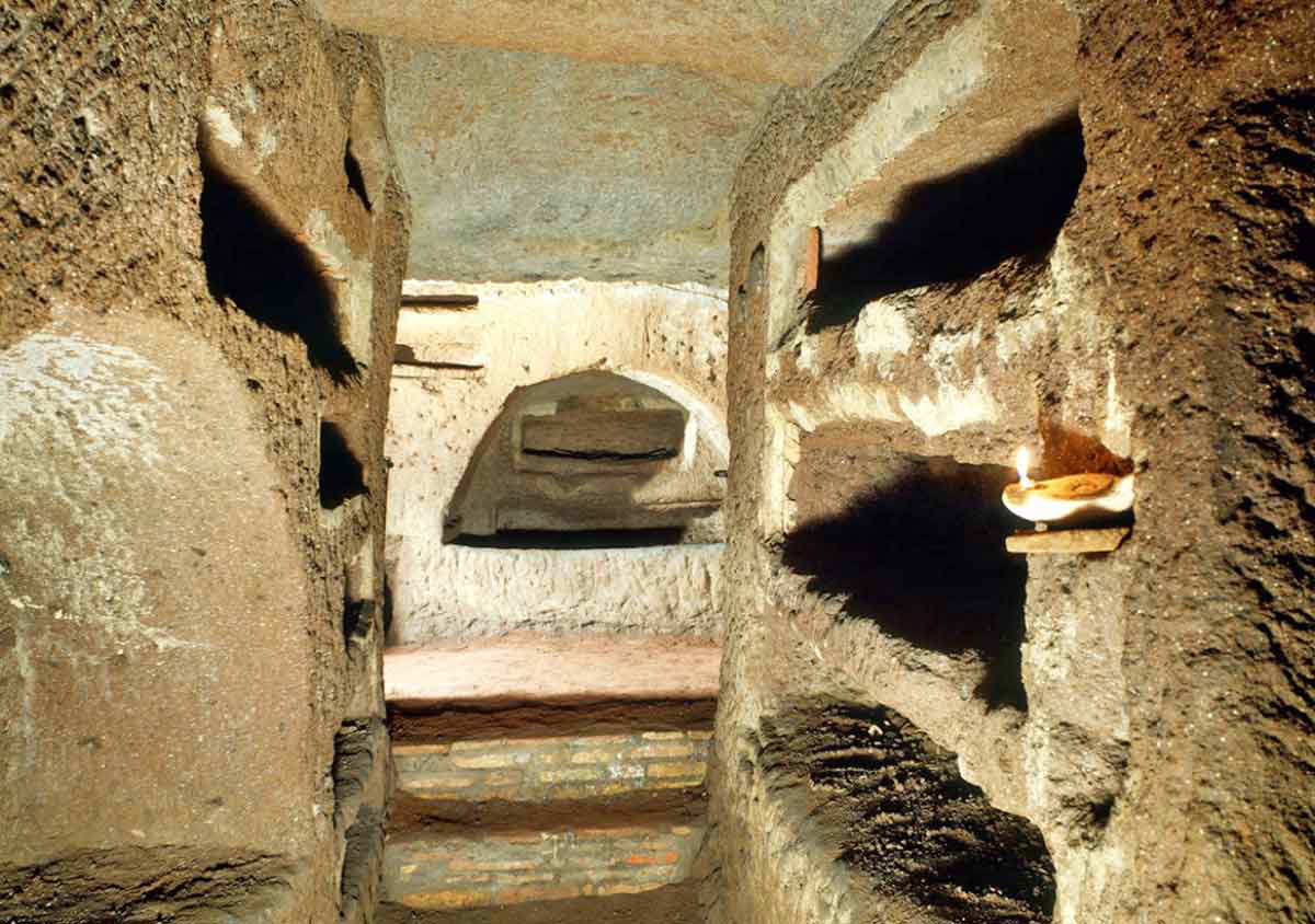 <ul><li><p>“shelves” of Christian bodies were entombed (estimated 4 million bodies entombed)</p></li></ul><p></p>