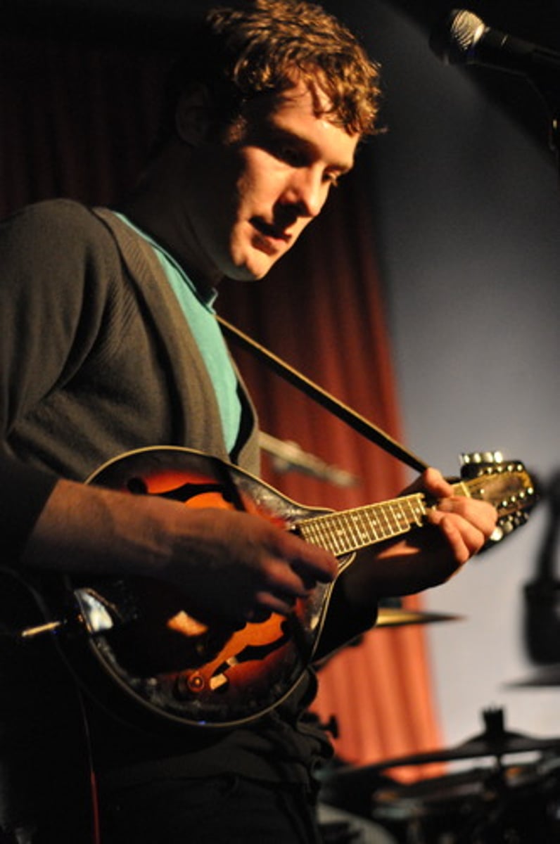 <p>not working for one company</p>