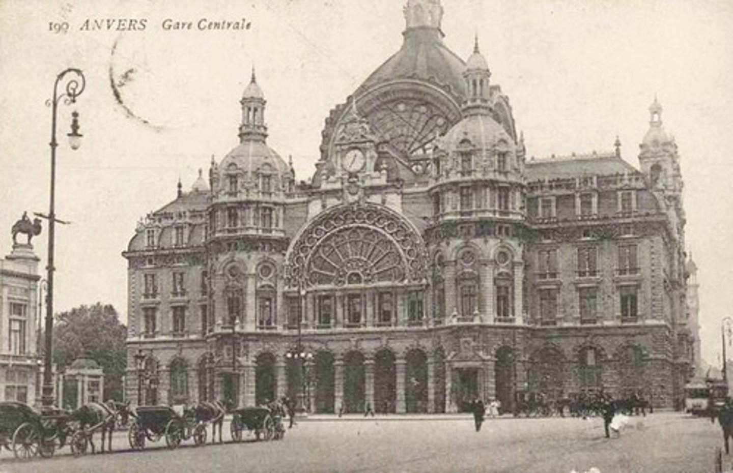 <p>1838-1909: Architect van het station van Antwerpen. Kathedraal van de 20ste eeuw. Multifunctionele communicatiehub.</p>