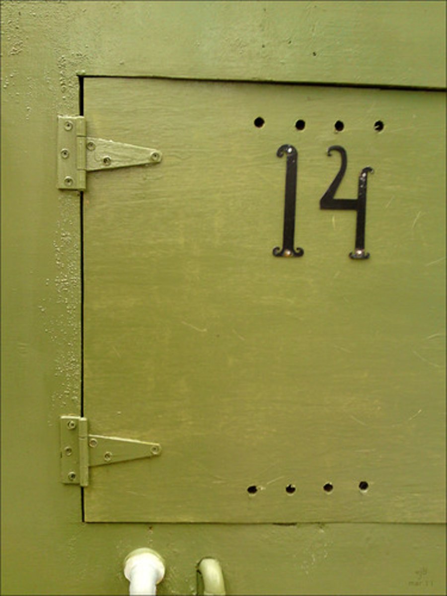 <p>ngày 14 (10 + mồng 4)</p>