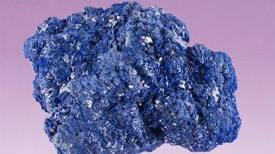 <p>Mineral habit that is characterized by a globular or rounded shape bunched together</p>