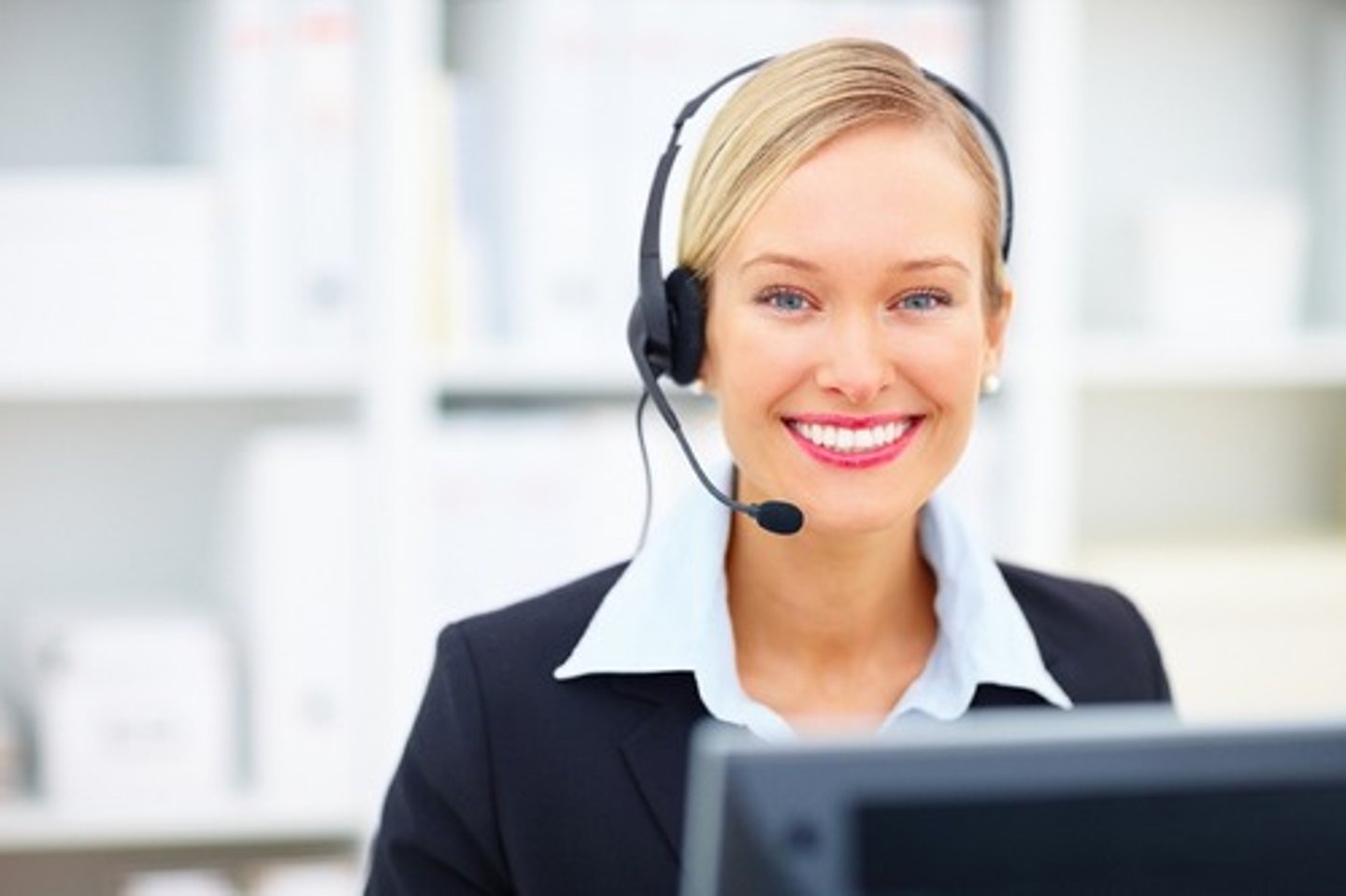 <p>receptionist</p>