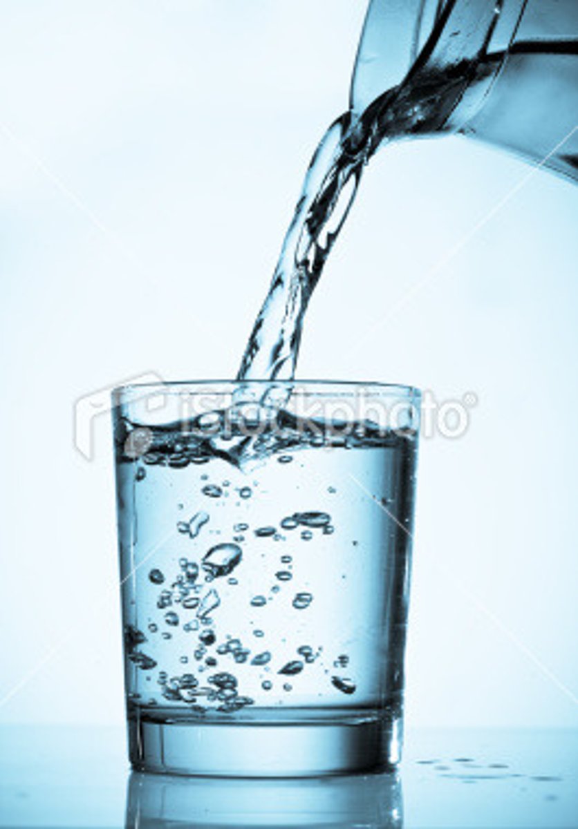 <p>Rót nước or rain</p>