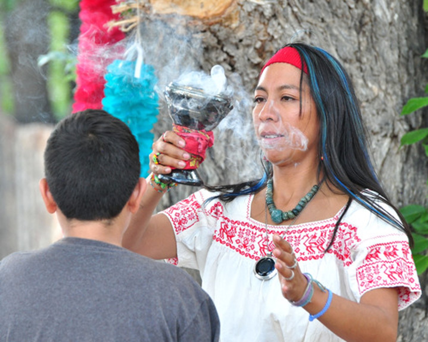 <p>shaman: pháp sư</p><p>ex; the girl died after her parents chose to take her to a witch doctor rather than a hospital where she could get the medical care she so badly needed.</p>