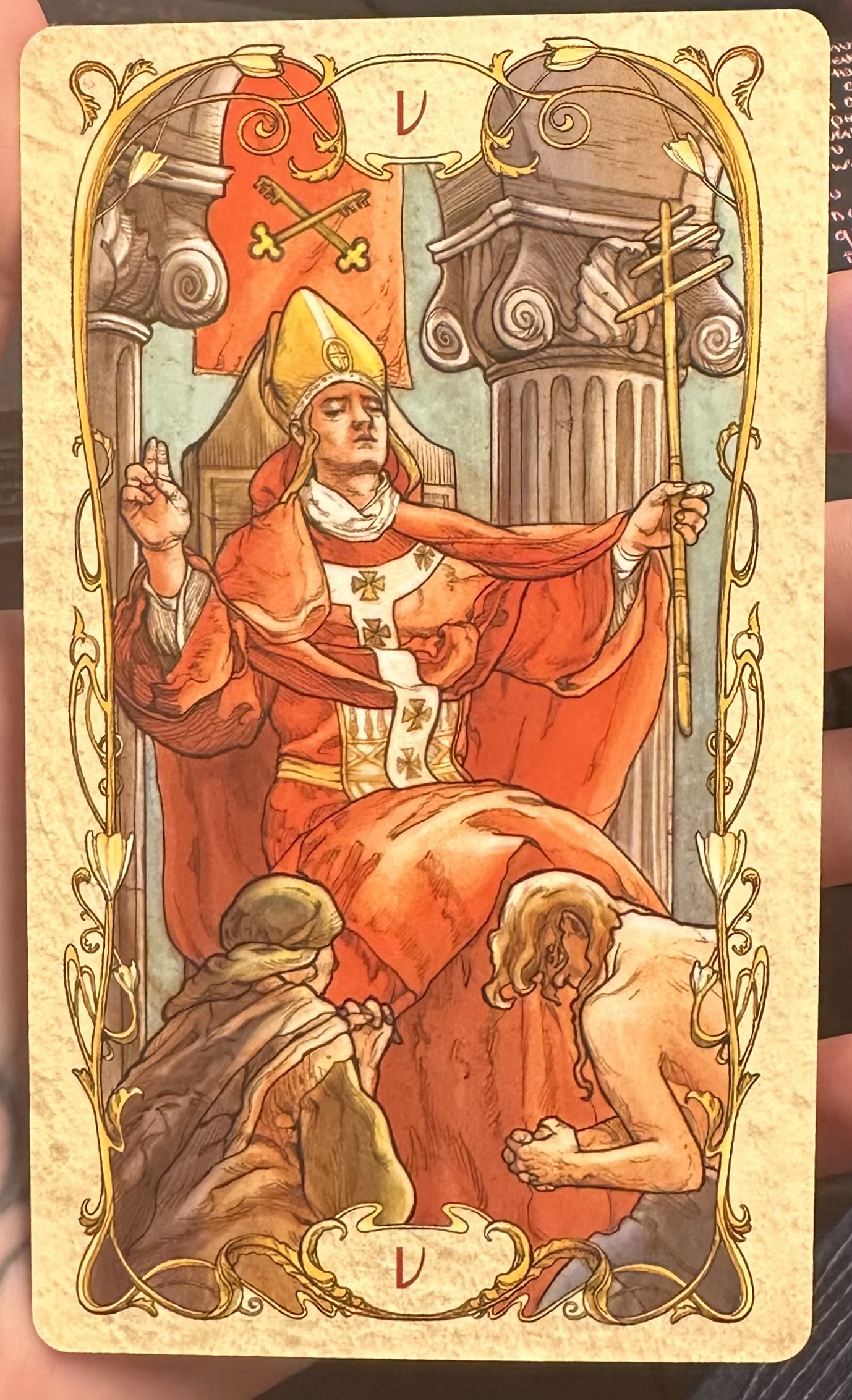 <p>V</p>