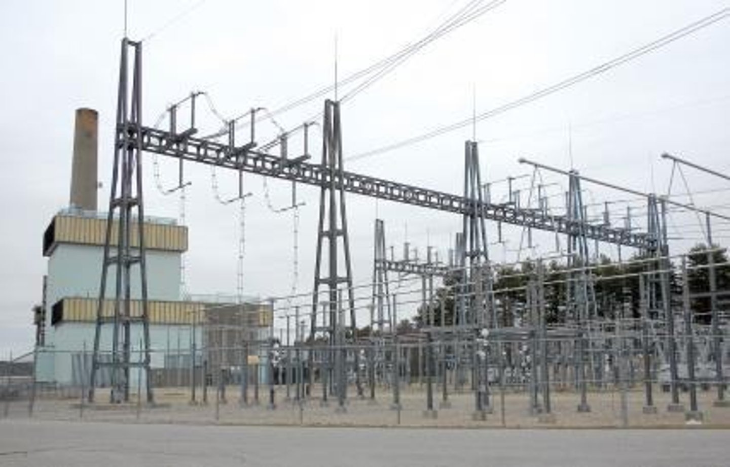 <p>Facility that transforms voltage for distribution.</p>