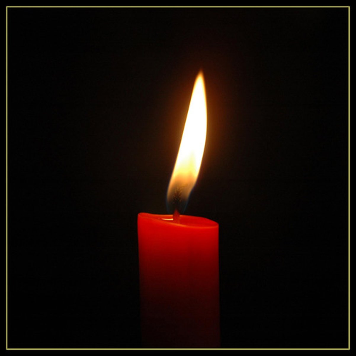 <p>/ˈθreʃ.həʊld/ noun</p><p>The entry point or starting level of something</p><p>ngưỡng, mức bắt đầu</p><p>Origin: Old English þrescold</p><p>Pattern: income threshold, pain threshold</p><p>Ex: The country has reached the threshold of economic recovery.</p><p>Syn: limit, boundary</p><p>Form: —</p><p>Relate: level, entry point</p>