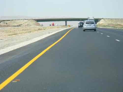 <p>Indicates the left edge of the pavement on divided highways and one-way streets</p>