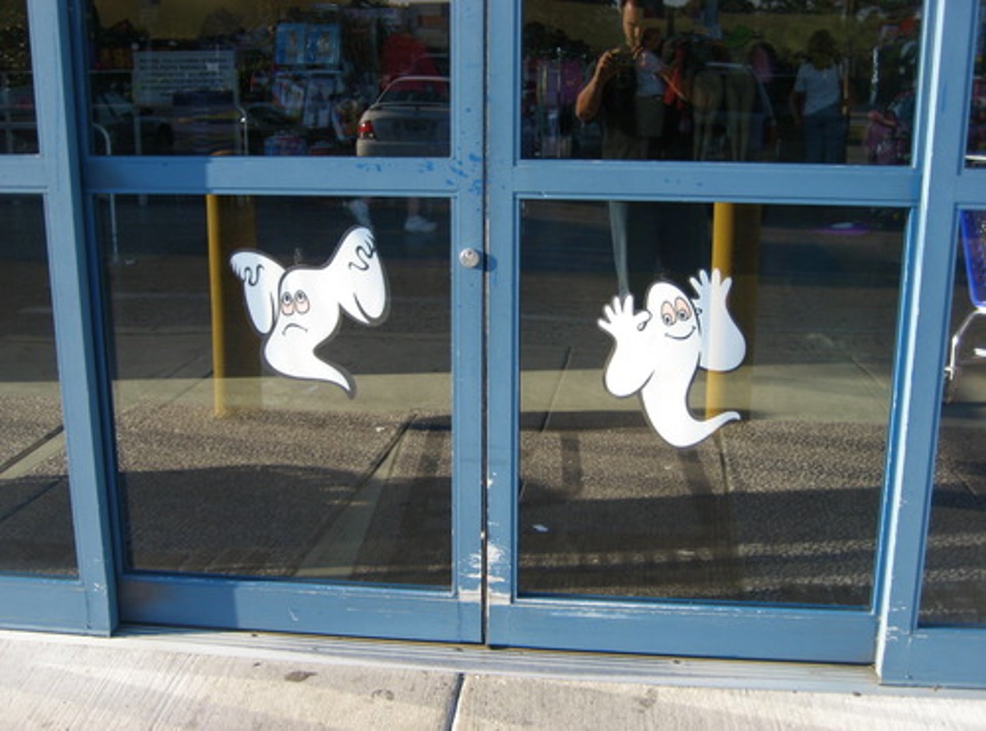 <p>espíritus, almas</p>