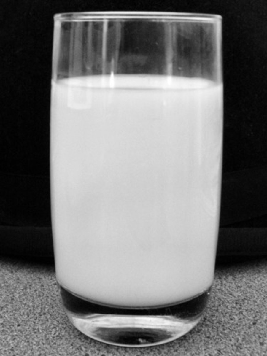 <p>niú nǎi - milk</p>