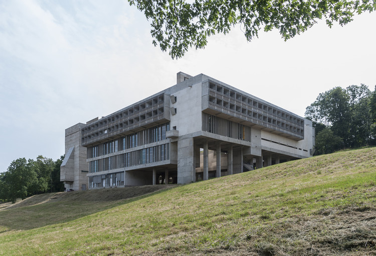 <ul><li><p>Eveux-Sur-Arbresle, France</p></li><li><p>Le Corbusier</p></li><li><p>1953</p></li></ul>