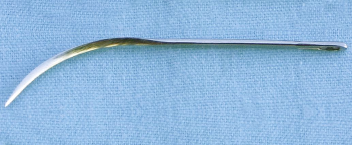 <ul><li><p>sutures skin, tendons, and ligaments</p></li><li><p>straight shaft that ends in half curve</p></li></ul>