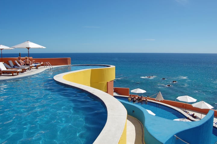 <p>pool, swimming pool</p>