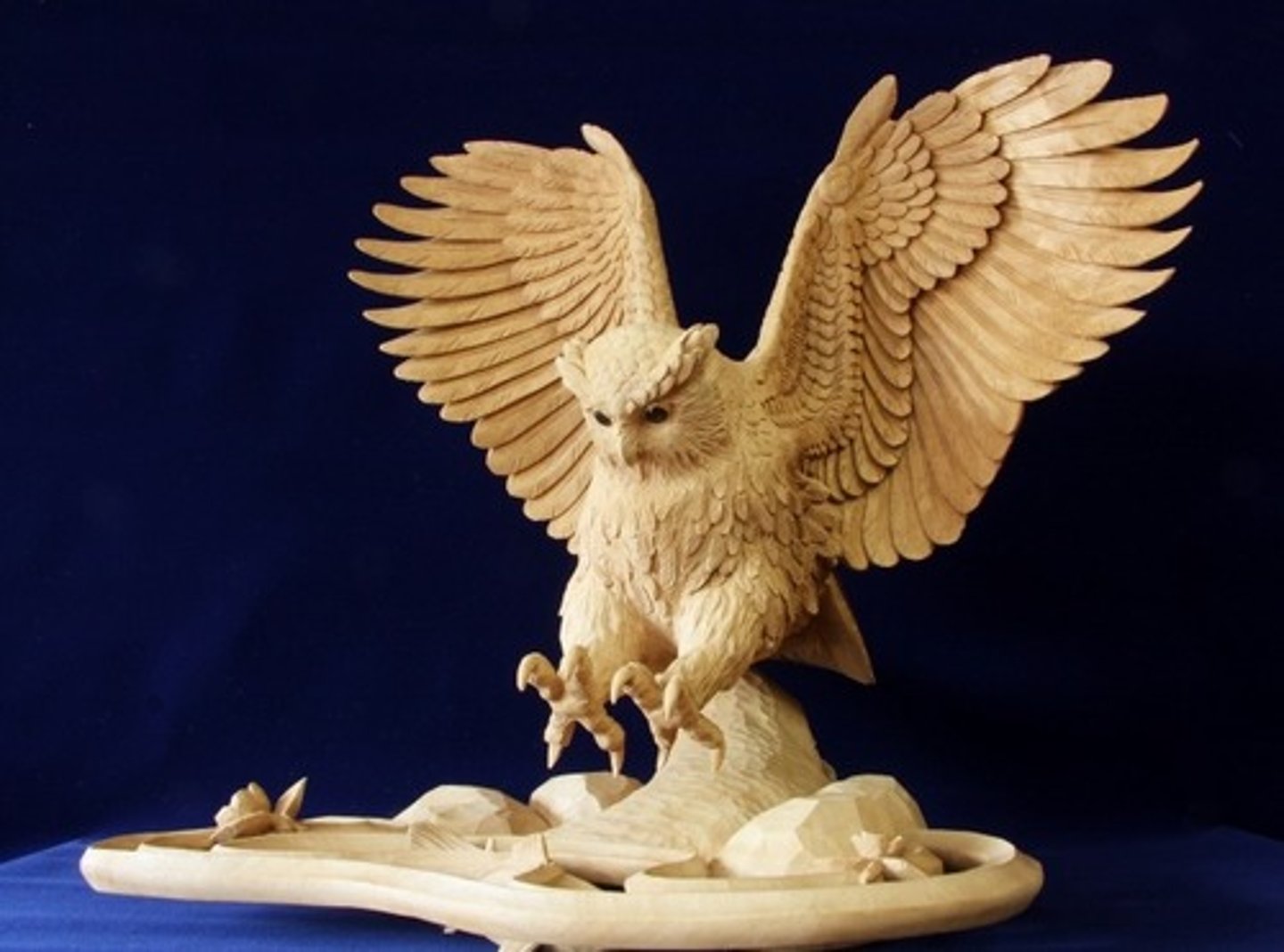 <p>heykel, oyma</p><p>彫刻を作ります。</p><p>Chōkoku o tsukurimasu.</p><p>Heykel yapıyorum.</p><p>美術館で彫刻を鑑賞します。</p><p>Bijutsukan de chōkoku o kanshō shimasu.</p><p>Müzedeki heykelleri inceliyoruz.</p>