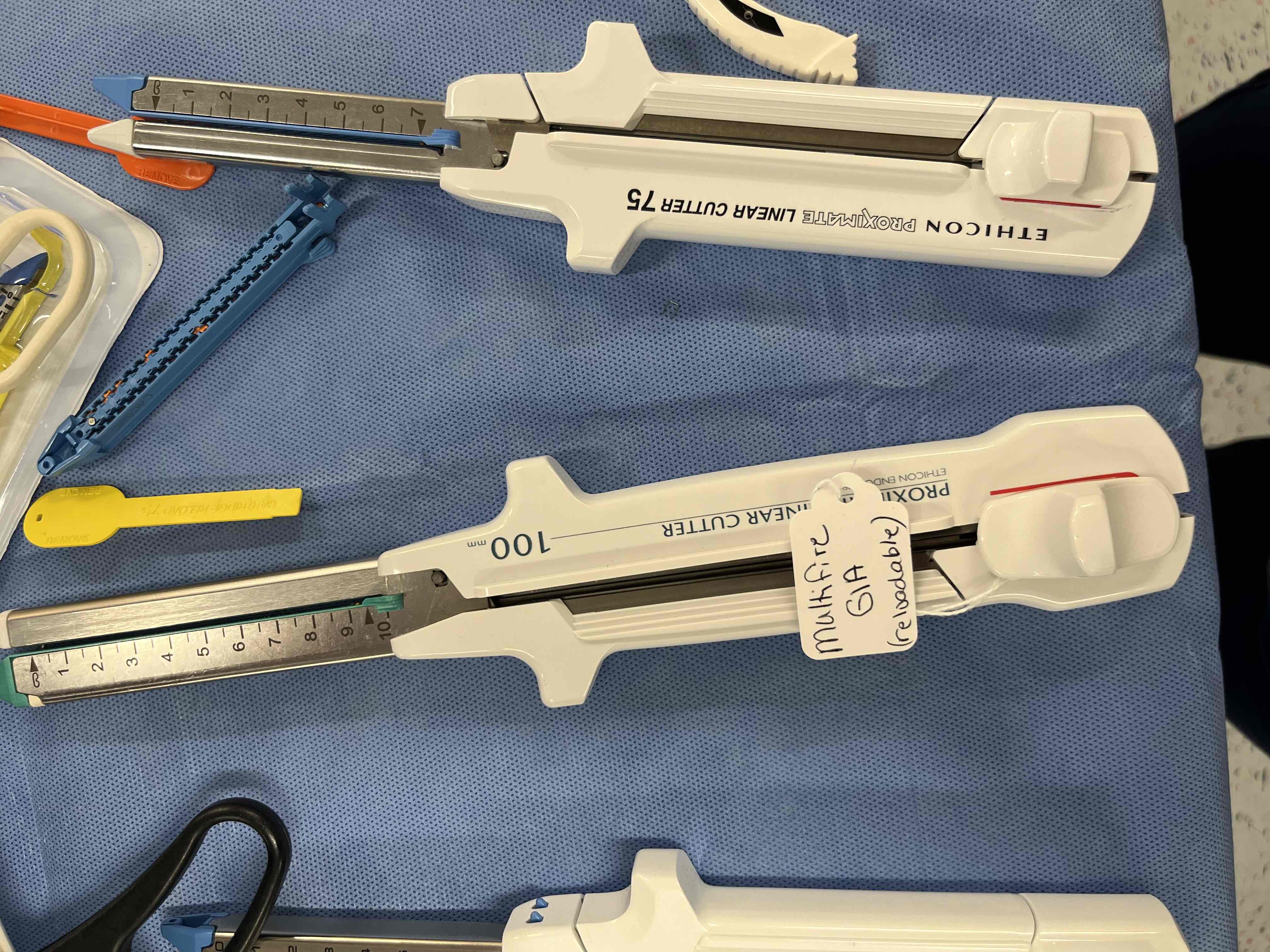<p>Place two double staggered rows of titanium staples. Cuts and divides the tissue between the two double rows at the same time. The staplers &amp; reloads are available in various sizes. Anastomoses in abdominal/ gastrointestinal, gynecological, pediatric and thoracic surgery.</p>