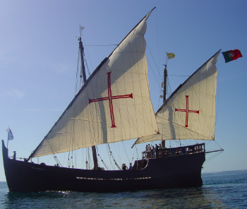 <p>A small ship with a round large hold, with a lateen (triangular sail that makes it easier to maneuver)</p>