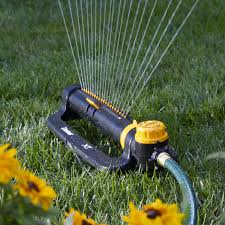 <p>&nbsp;Sprinkler that moves back and forth, covering a rectangular area.</p>