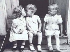 <p>Tener celos de______</p>