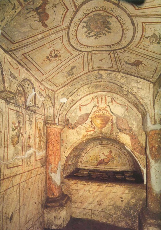<p>Arched cell in a Roman catacomb.</p>