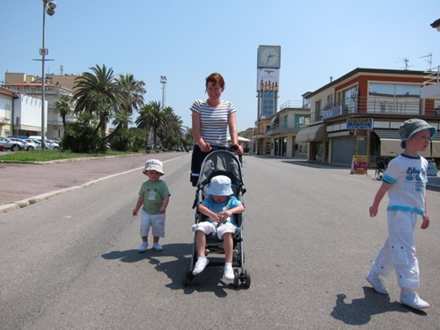 <p>cuộc dạo chơi</p>