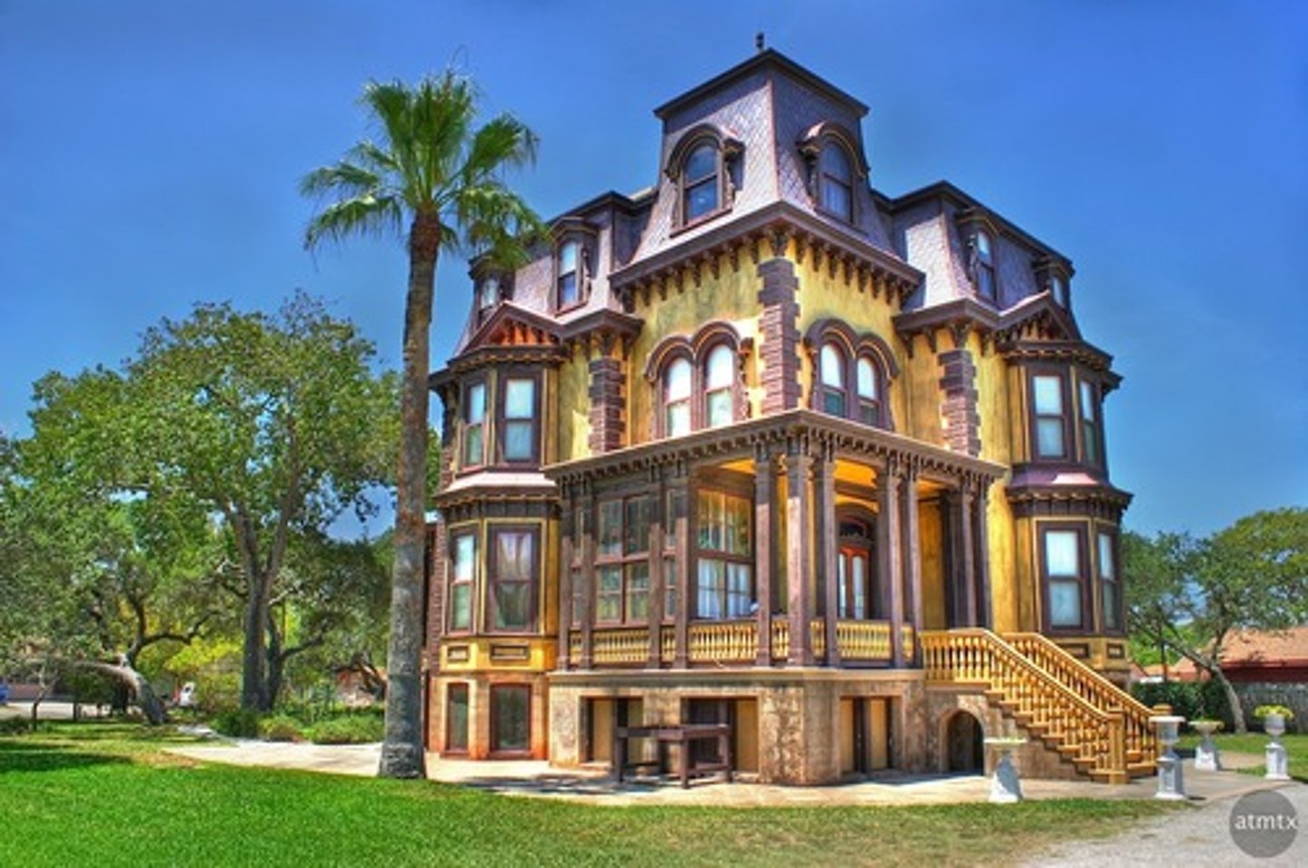 <p>/ˈstændəd/ chuẩn mực</p>