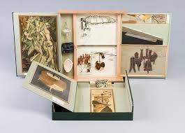 * this is composed of mini versions of Duchamp’s artworks like a mini art gallery
* he was irreverently commenting on what and what should not be put in a gallery by making his very own
* \
