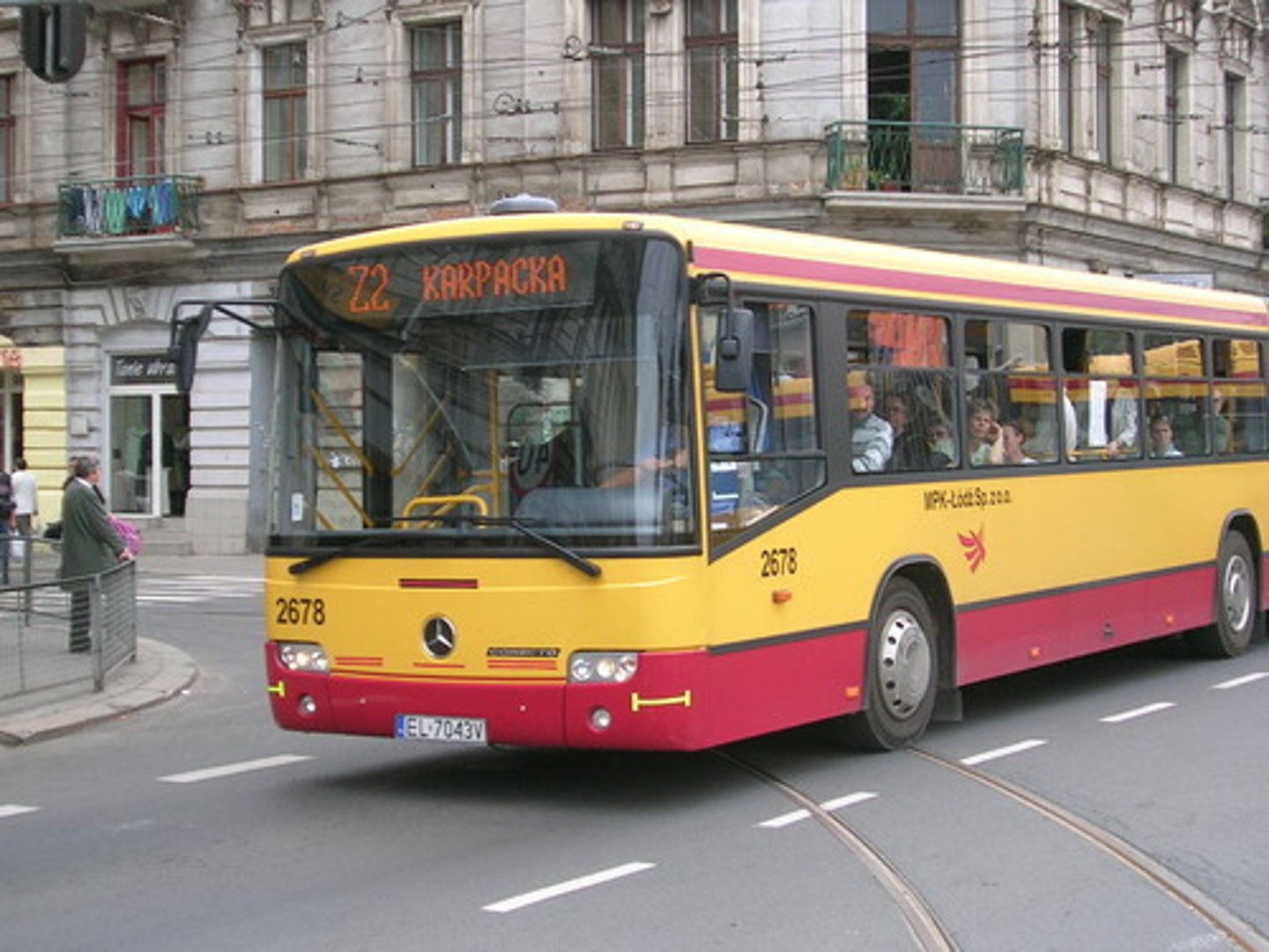 <p>the bus</p>