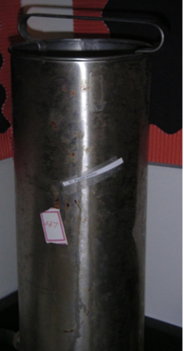 <p>Tube used for pipette washing.</p>