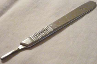 <p>Holds scalpel blade. Acts as a handle </p>
