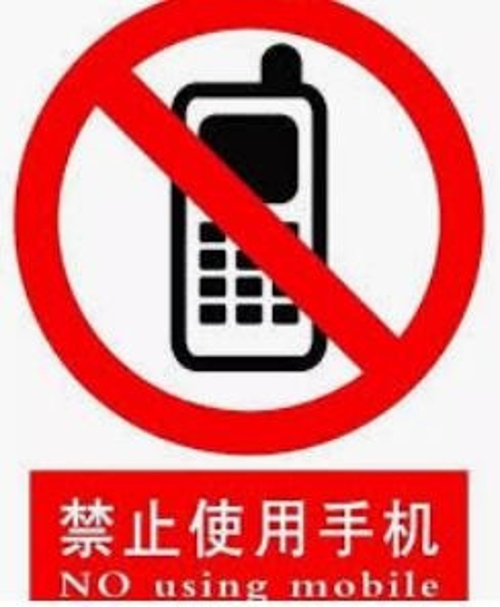 <p>shǐ yòng - to use; to employ</p>