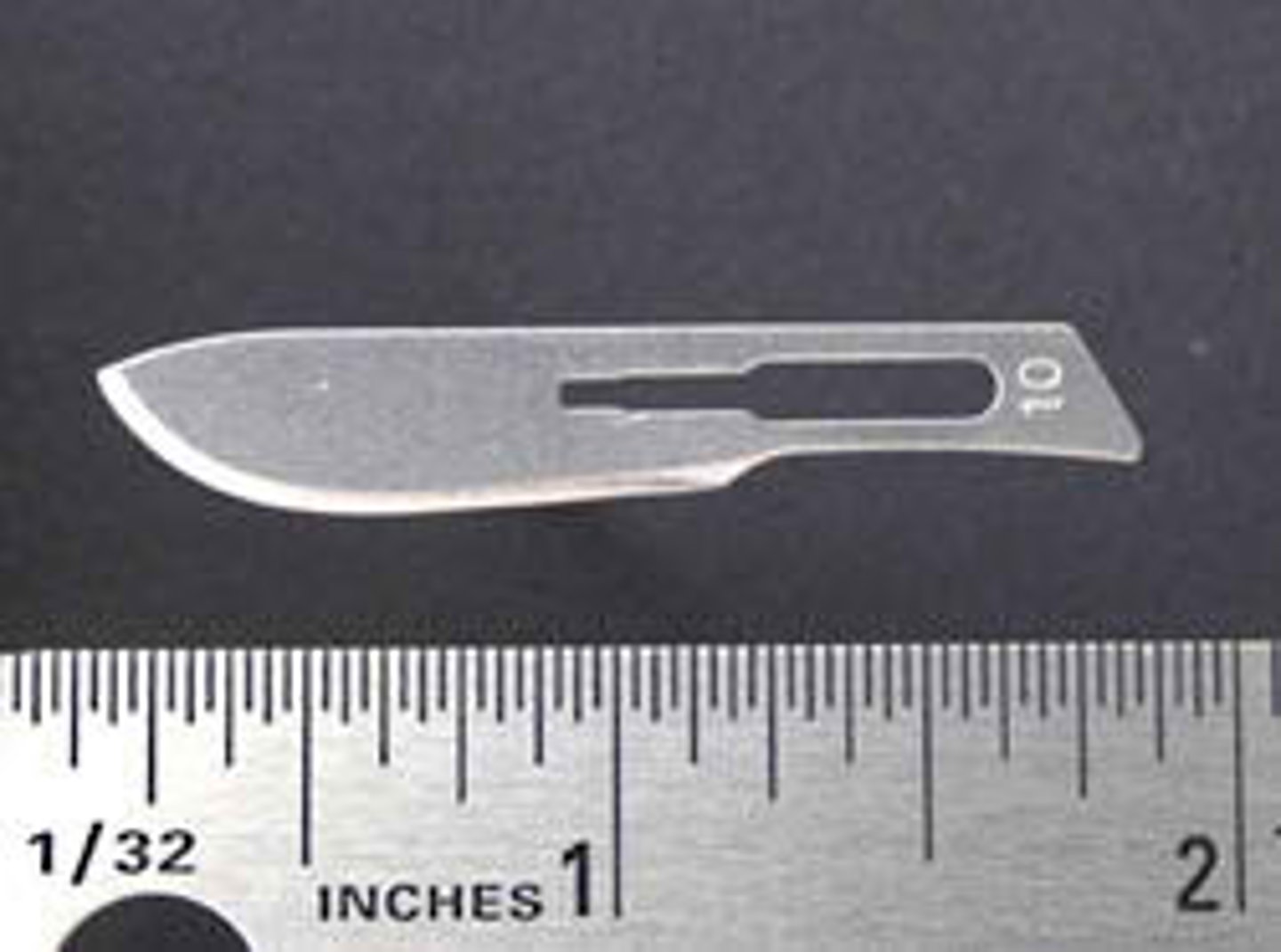 <p>Disposable blades used for making incisions with minimal trauma</p>