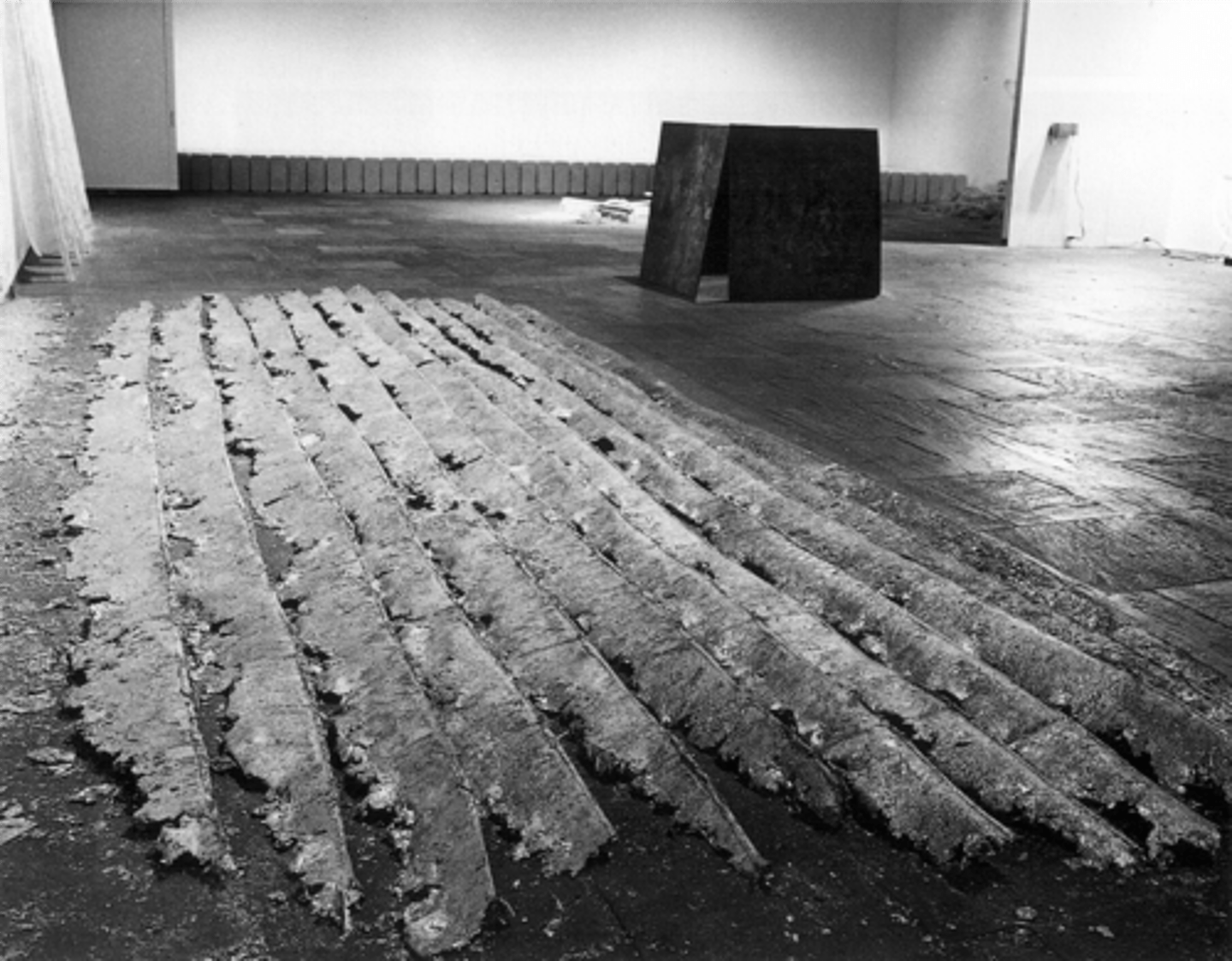 <p>Richard Serra, Splash Piece</p>