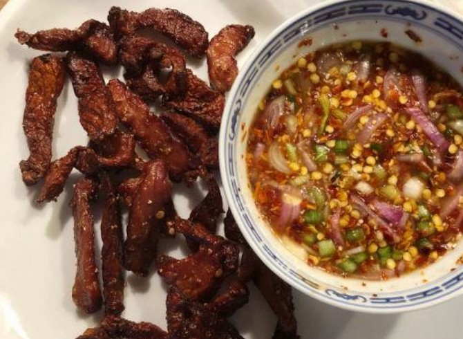 <p><span style="background-color: transparent;"><span>Appetizers </span></span></p>