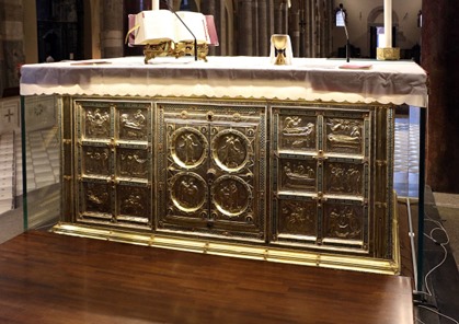 <p>Altare d'oro di Sant'Ambrogio</p>