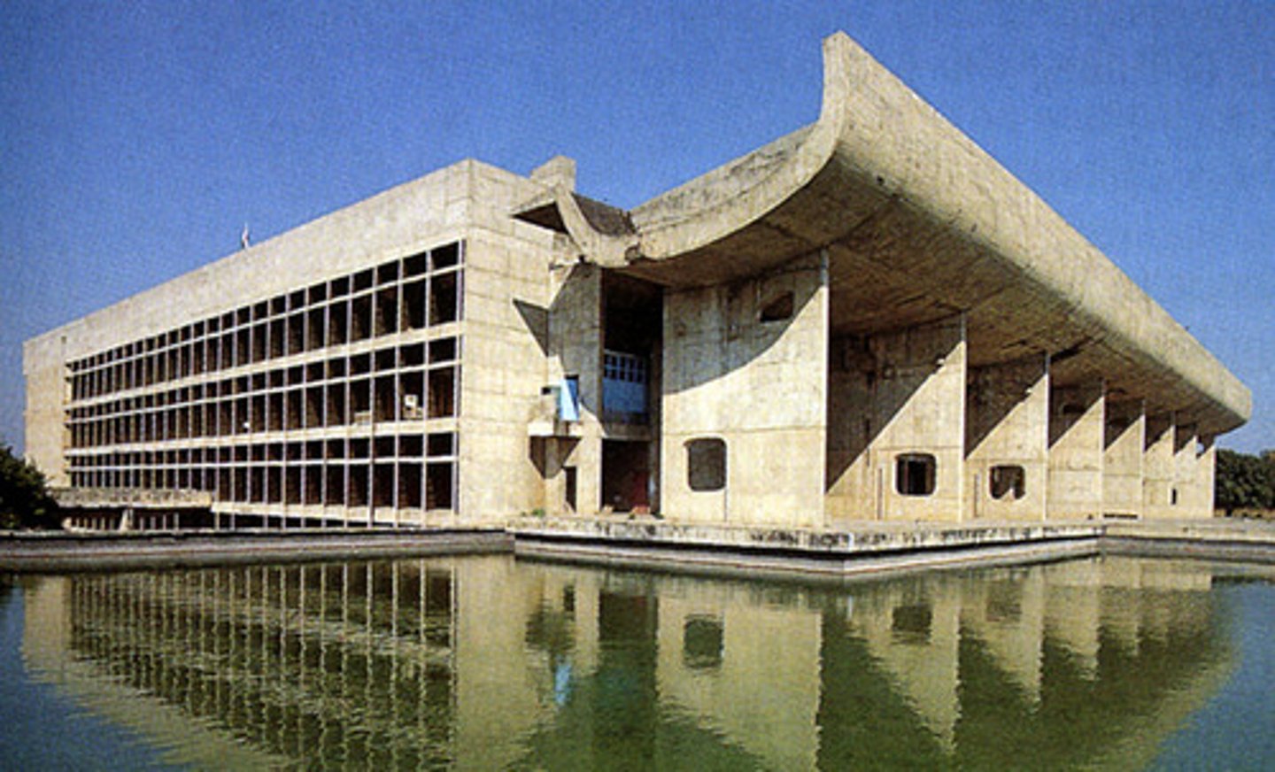 <p>Le Corbusier (Charles-Édouard Jeanneret)</p><p>(Modernism)</p>