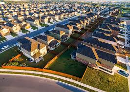 <p>Many families prefer to live in the ____s to enjoy a quieter and more spacious environment.</p><p class="style_collocation__trans__nAf6q"><em>Nhiều gia đình thích sống ở ngoại ô để tận hưởng môi trường yên tĩnh và rộng rãi hơn.</em></p>