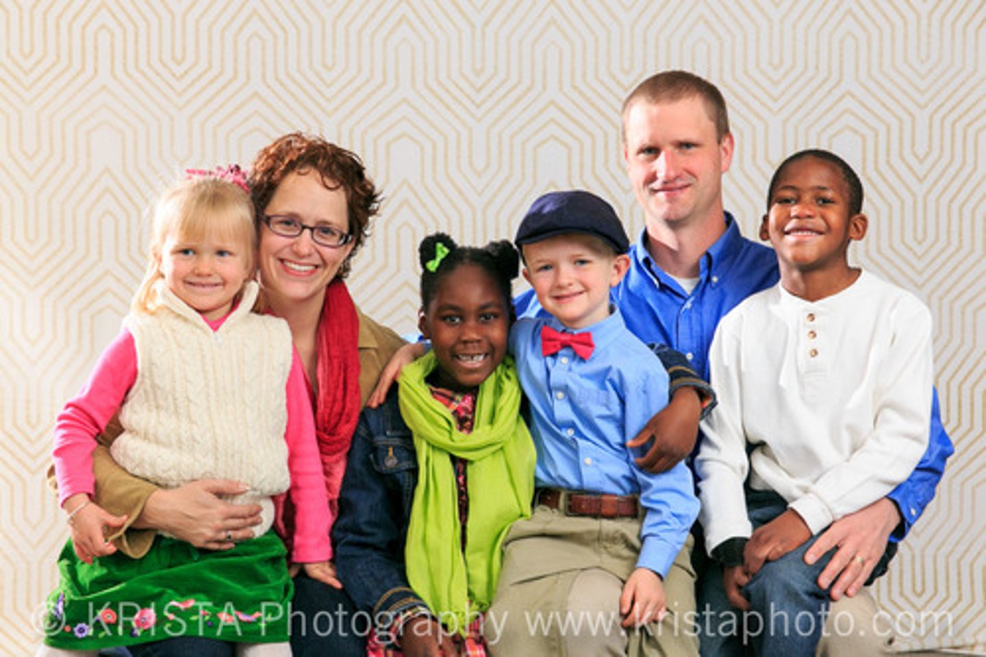 <p>(v) nuôi dưỡng, thúc đẩy</p>