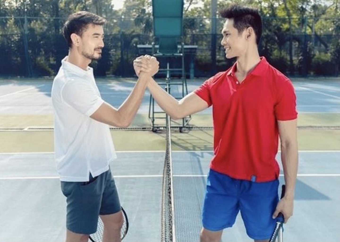 <p>công bằng và thẳng thắn</p>