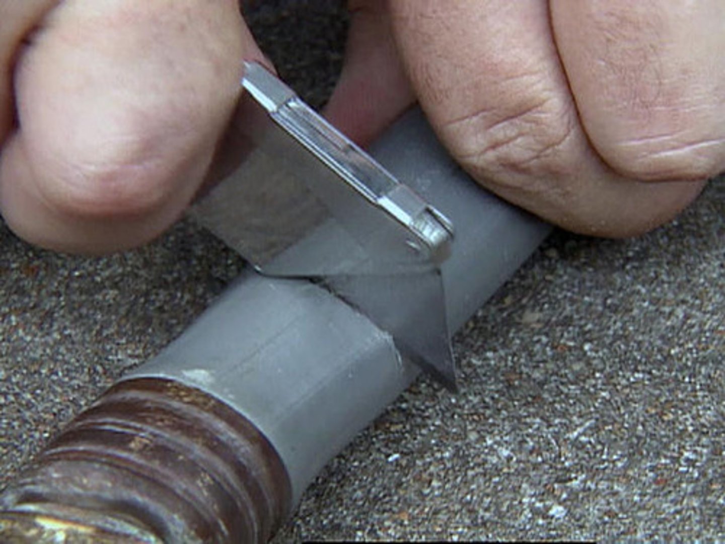 <p>1. divide by cutting or slicing, especially suddenly and forcibly.</p><p>2. put an end to (a connection or relationship); break off.</p>