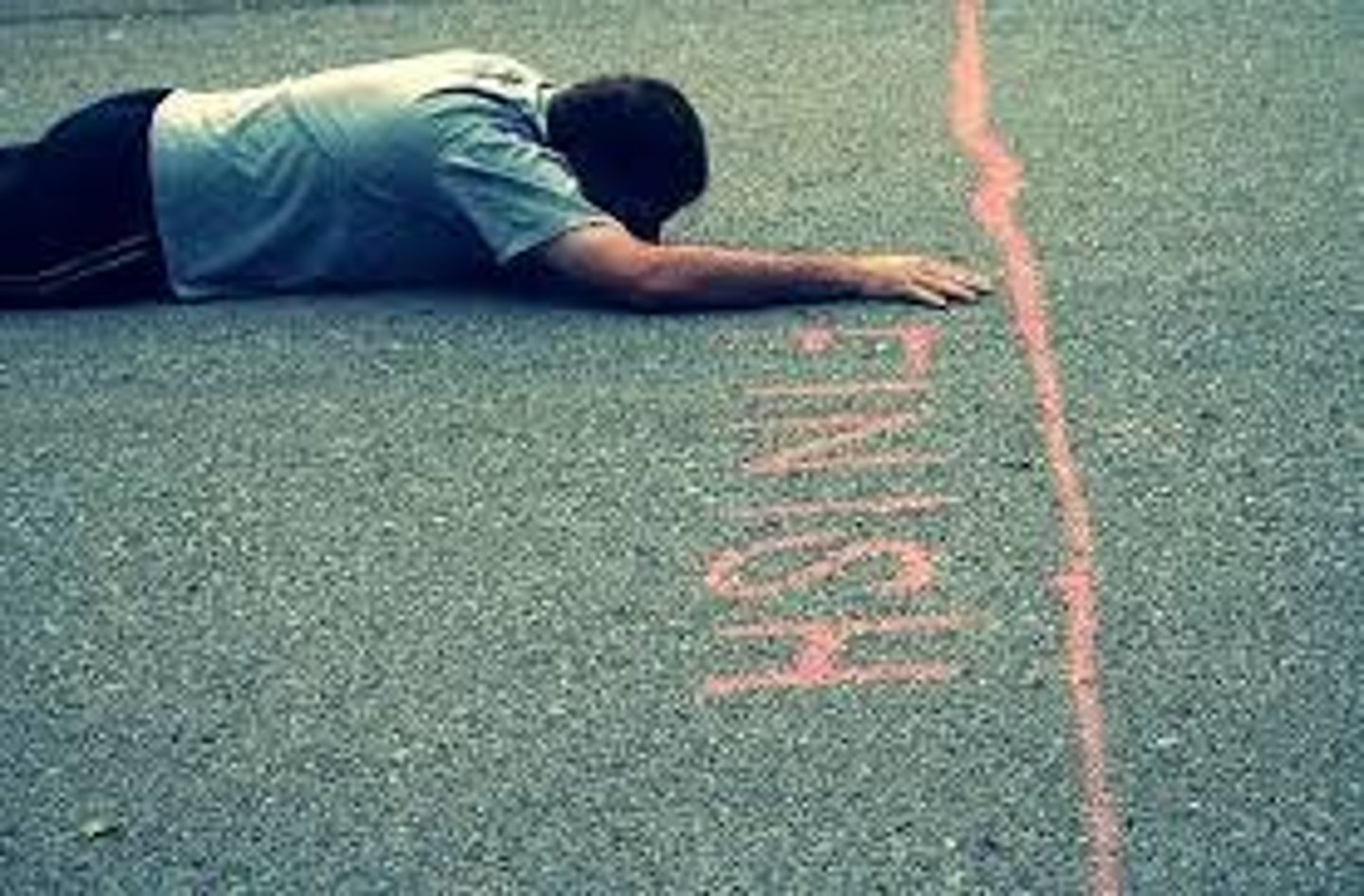 <p>bad, poor, difference (chà)</p>