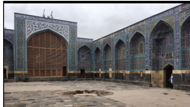 <p>Sheikh Safi al-Din Khanegah and Shrine, View of the courtyard and entrance of Jinnatsara</p>