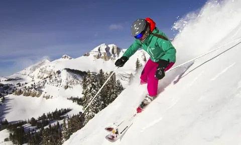 катание с горки на лыжах