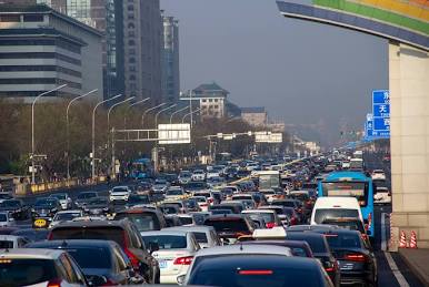 <p><span>我不喜歡__時間搭車。</span></p>