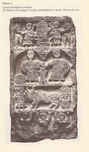 <p>Lastra funeraria in calcare</p>