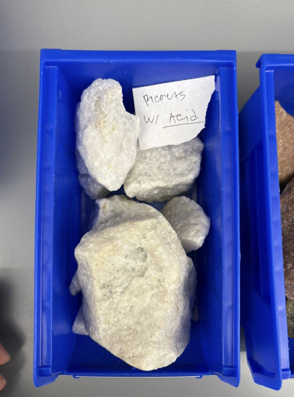 <p>Foliation: Nonfoliated</p><p>Grain Size: Medium to Coarse</p><p>Metamorphic Grade: Medium to High</p><p>Parent Rock: Limestone or Dolostone</p><p>Reacts with HCL</p>