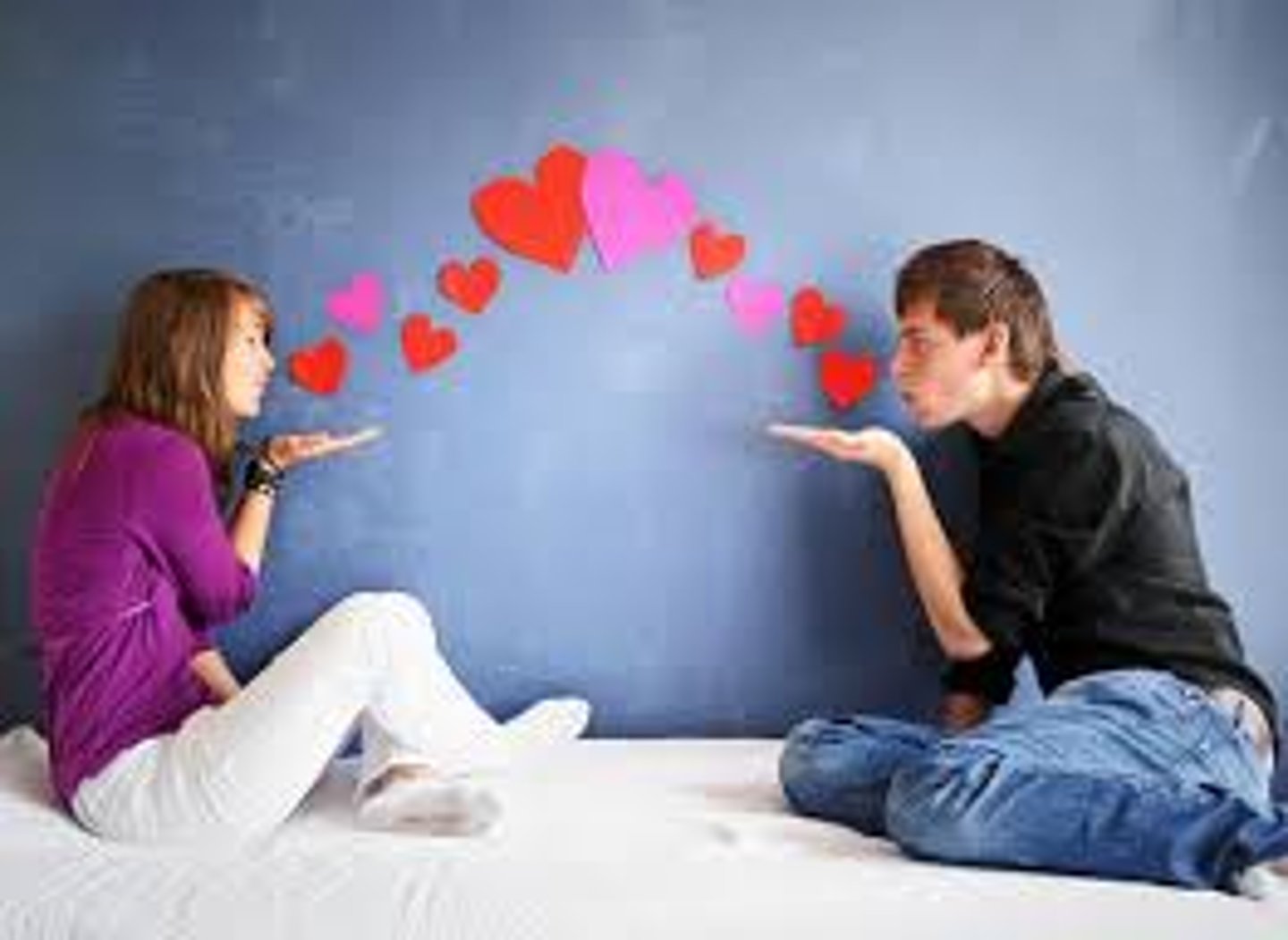 <p>to fall in love (with)</p>