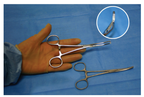 <p>Nickname: Curved Kocher </p><p>Use: Grasps medium tissue, clamps vessels, found in most sets- General, Ortho, GYN</p><p>Features: Tapered full serrated jaws, rat teeth 1×2</p>