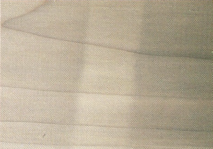 <p>Appearance: dark yellow to reddish brown when exposed to air after sawing and peeling. Occurs in hardwoods. Caused by contact with sticker and oxidation. No effect.</p>