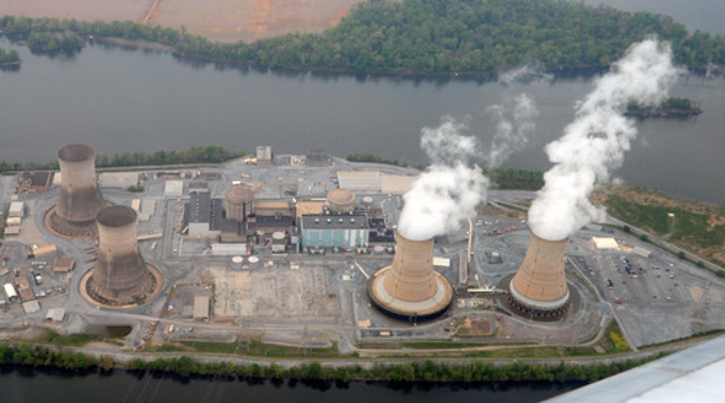 <p>A nuclear power plant in Pennsylvania known for the infamous accident in 1979 in which it released a large amount of radioactive steam into the atmosphere. The accident reinforced the American public's fears of the environmental dangers associated with nuclear energy and put to a halt expansion of the nuclear energy industry in the U.S.</p>