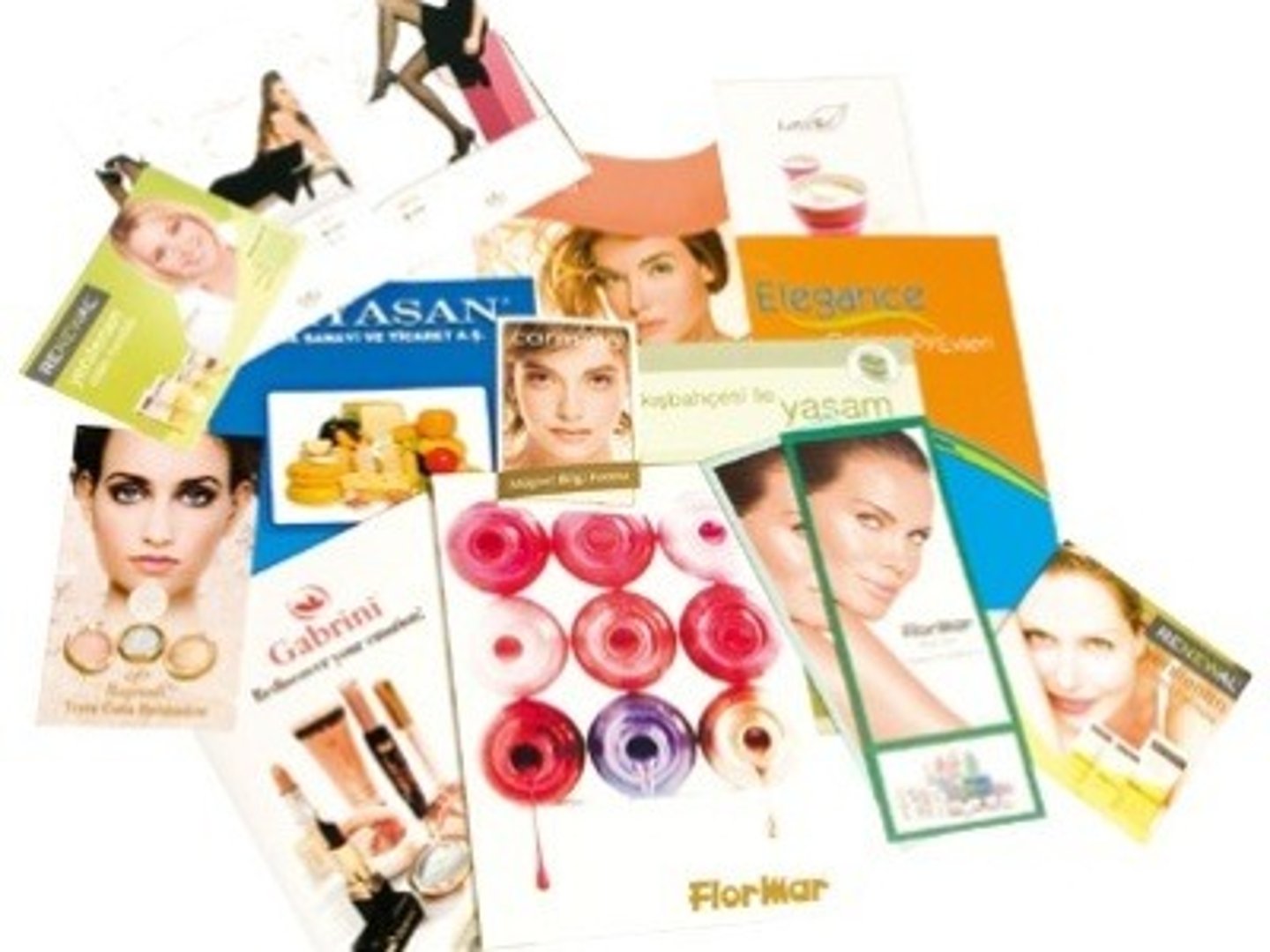 <p>/ˈliː.flɪt/ (n) Tờ rơi brochure, flyer</p><p>distribute a leaflet, hand out leaflets</p><p>They gave me a leaflet about the event.</p>